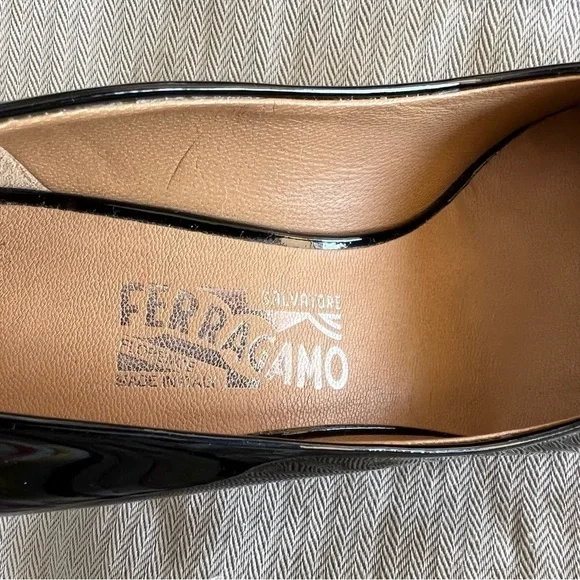Ferragamo Black Patent Leather Pumps, Size 8 2A (Narrow) - Picture 11 of 15